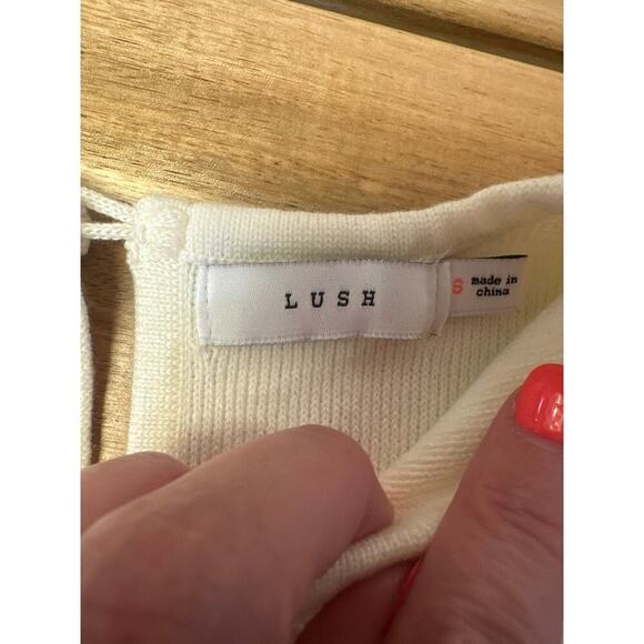 Lush Knit Top Sleeveless Cream Womens Small crochet like bottom - Picture 3 of 3